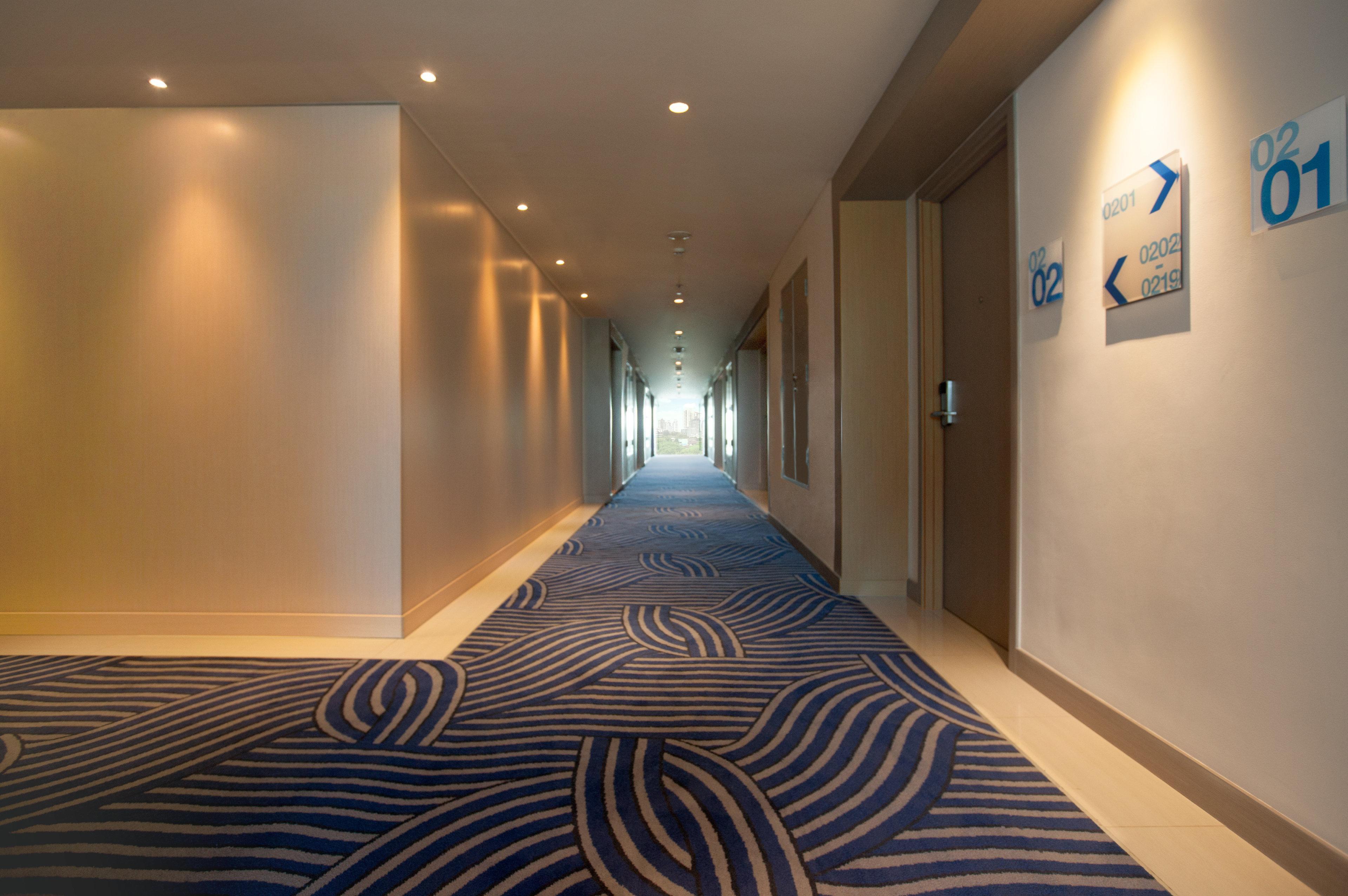 Holiday Inn Express Jakarta International Expo By Ihg Exterior photo